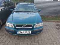 Volvo v40 kombi 1,9diesel 2000 rok