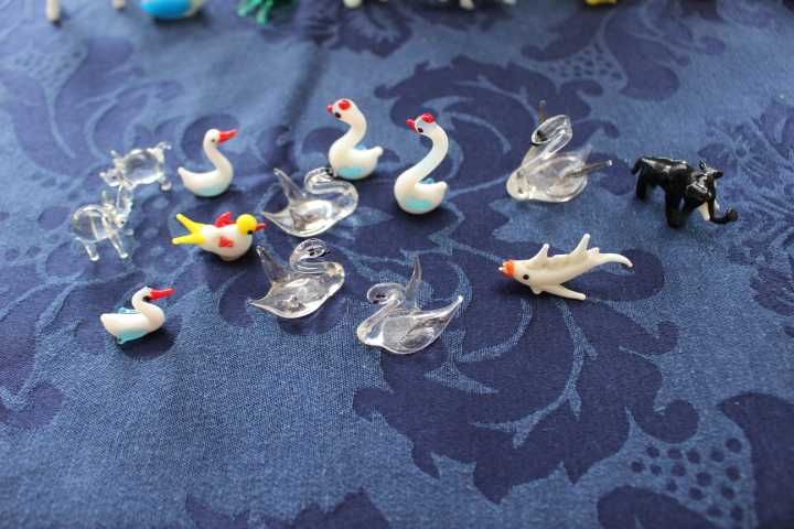 Esculturas em vidro soprado . Valores : 4€,2,5€,1€