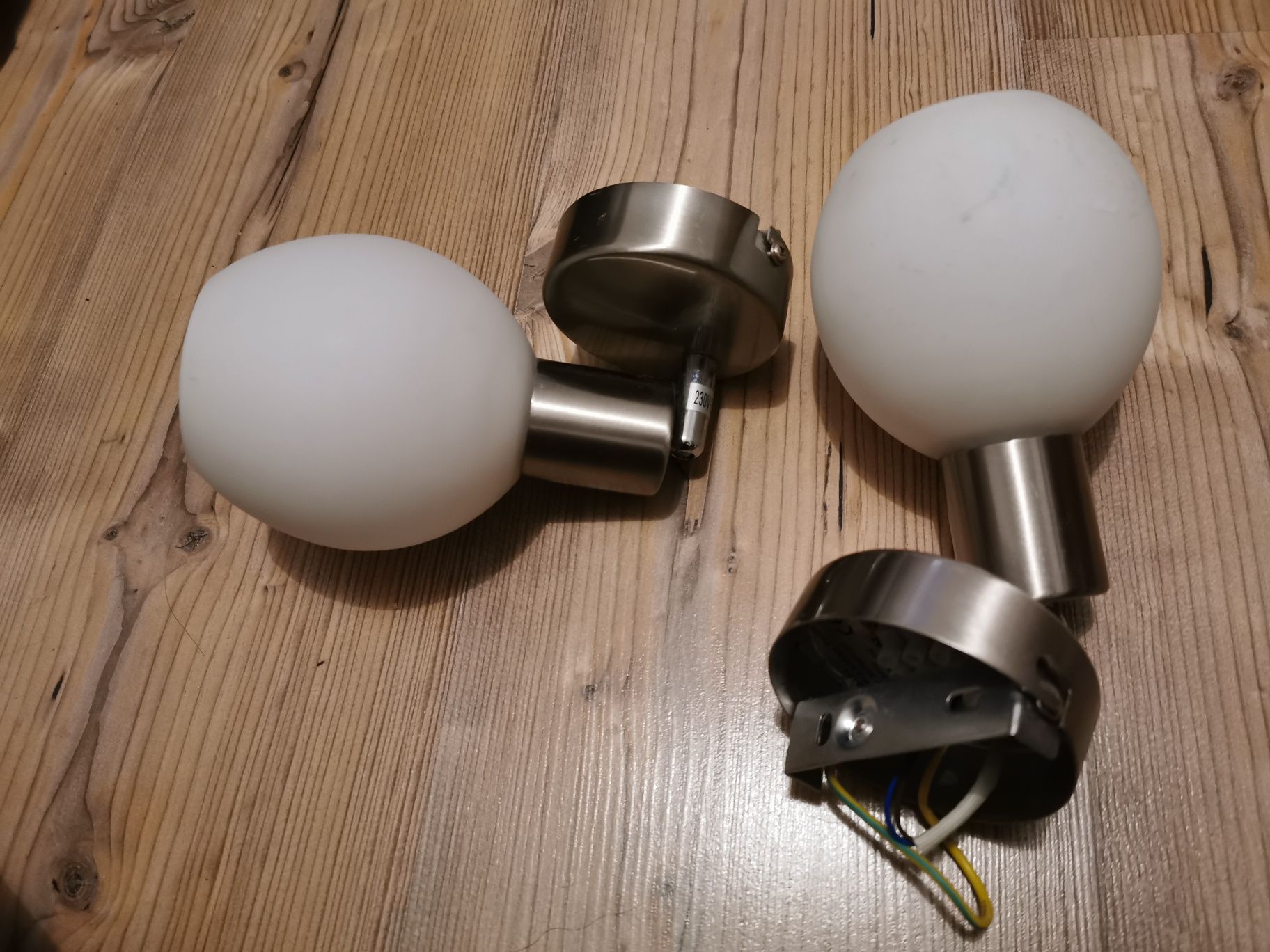Dwie lampy / kinkiety