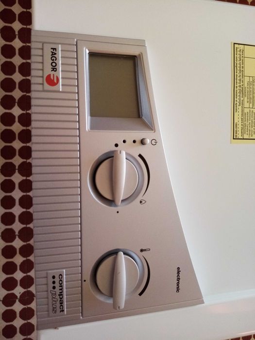 Esquentador Gás Natural, Inteligente e Ventilado - 11 Litros