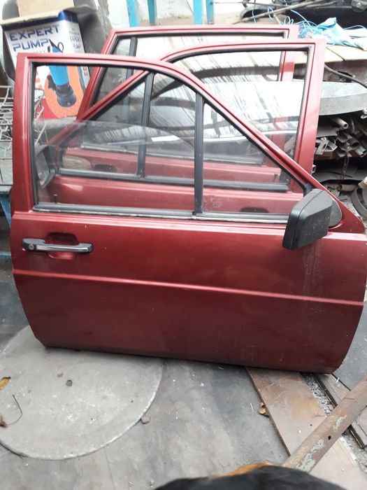 Двері Фольксваген В2