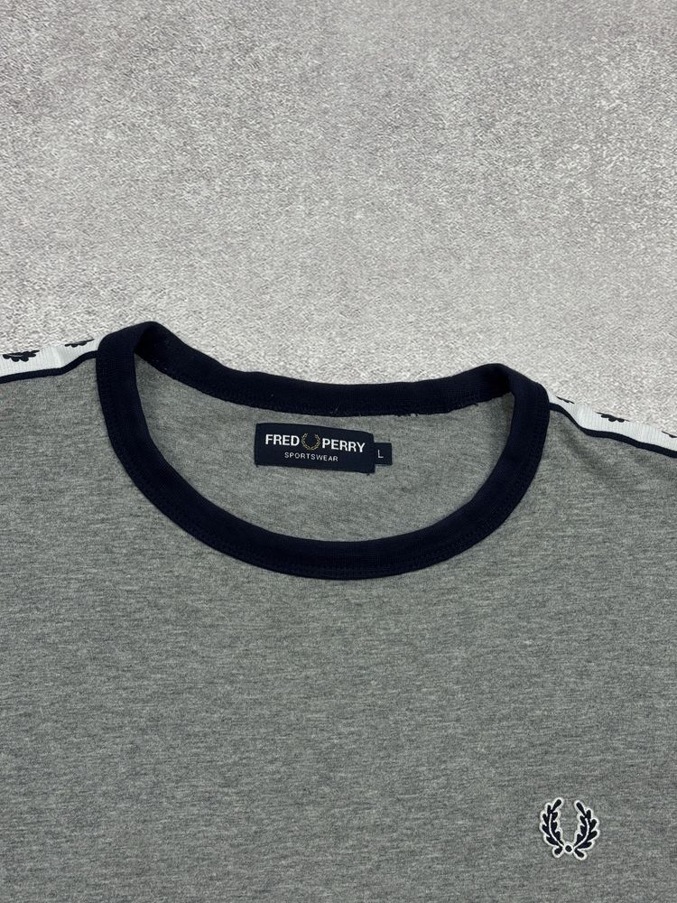 Футболка fred perry с лампасамм