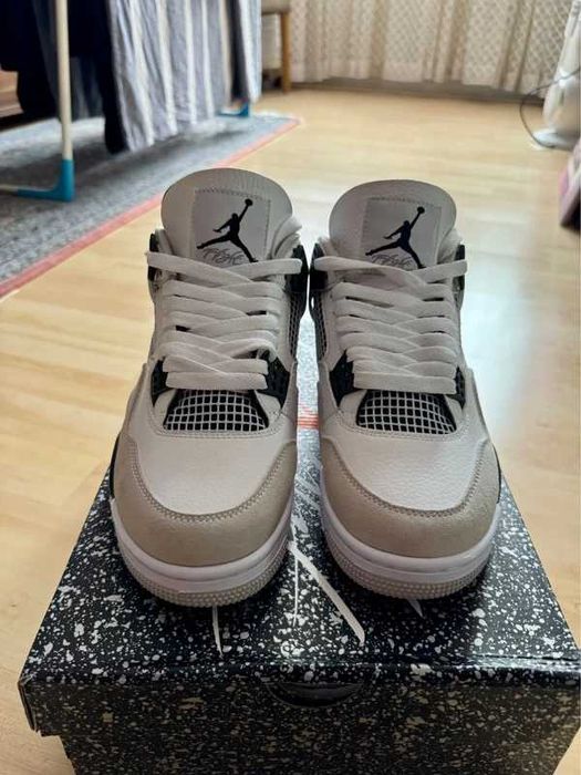 Jordan_4_Retro_Black_Military Biegania / Roz.42