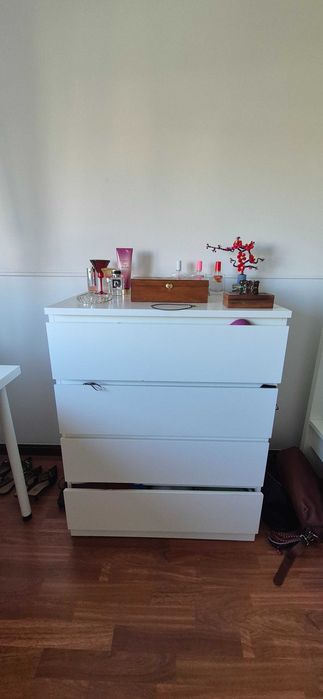 Cómoda Malm 4 gavetas_Ikea