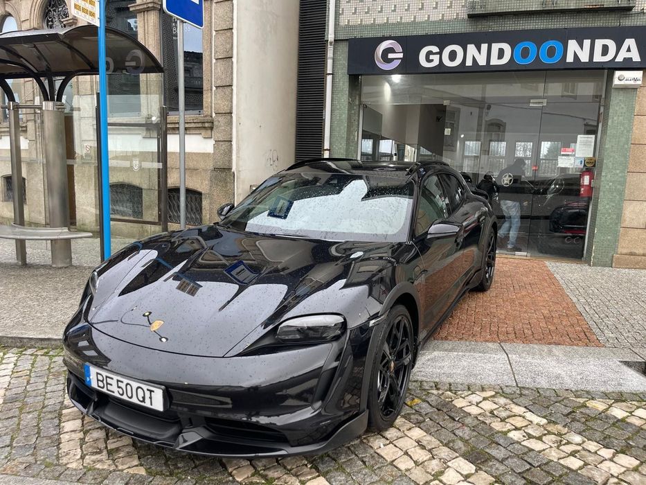 Porsche Taycan Cross Turismo Turbo