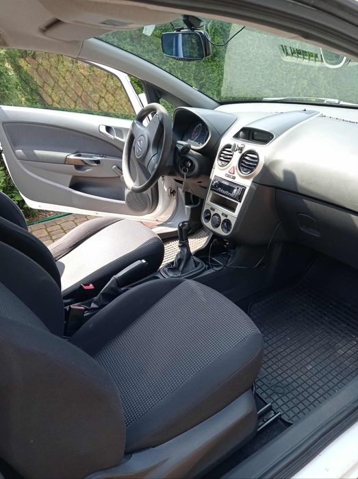 Sprzedam Opla Corsę D 1,0