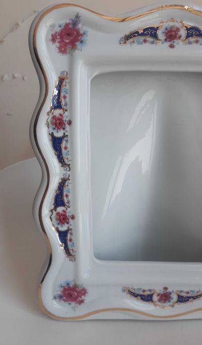 Linda Moldura em Porcelana, estilo "Limoges"