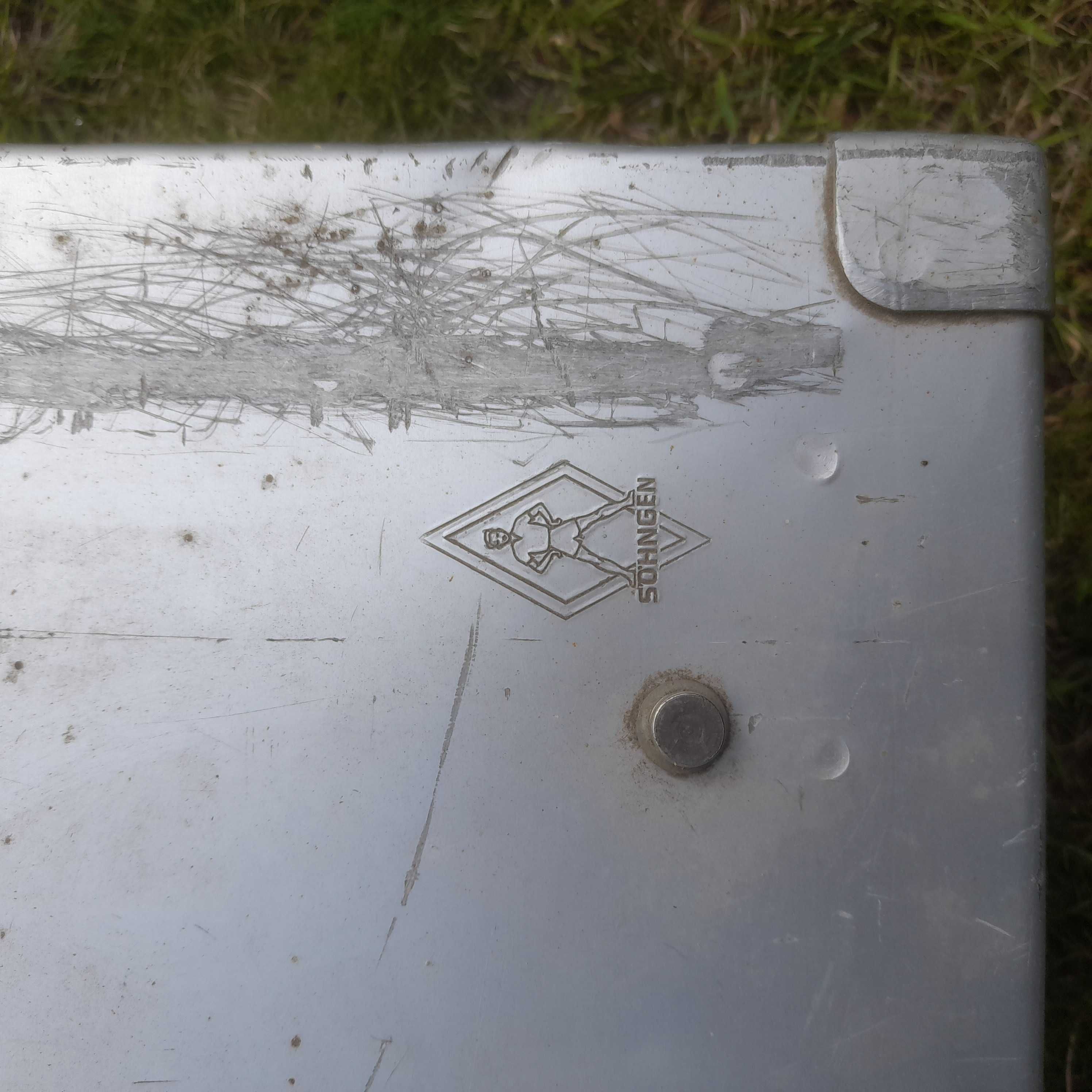 Stara medyczna/wojskowa skrzynia aluminiowa SÖHNGEN.