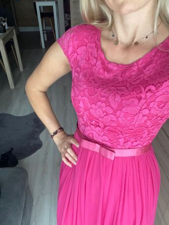 Różowa elegancka sukienka S. 36