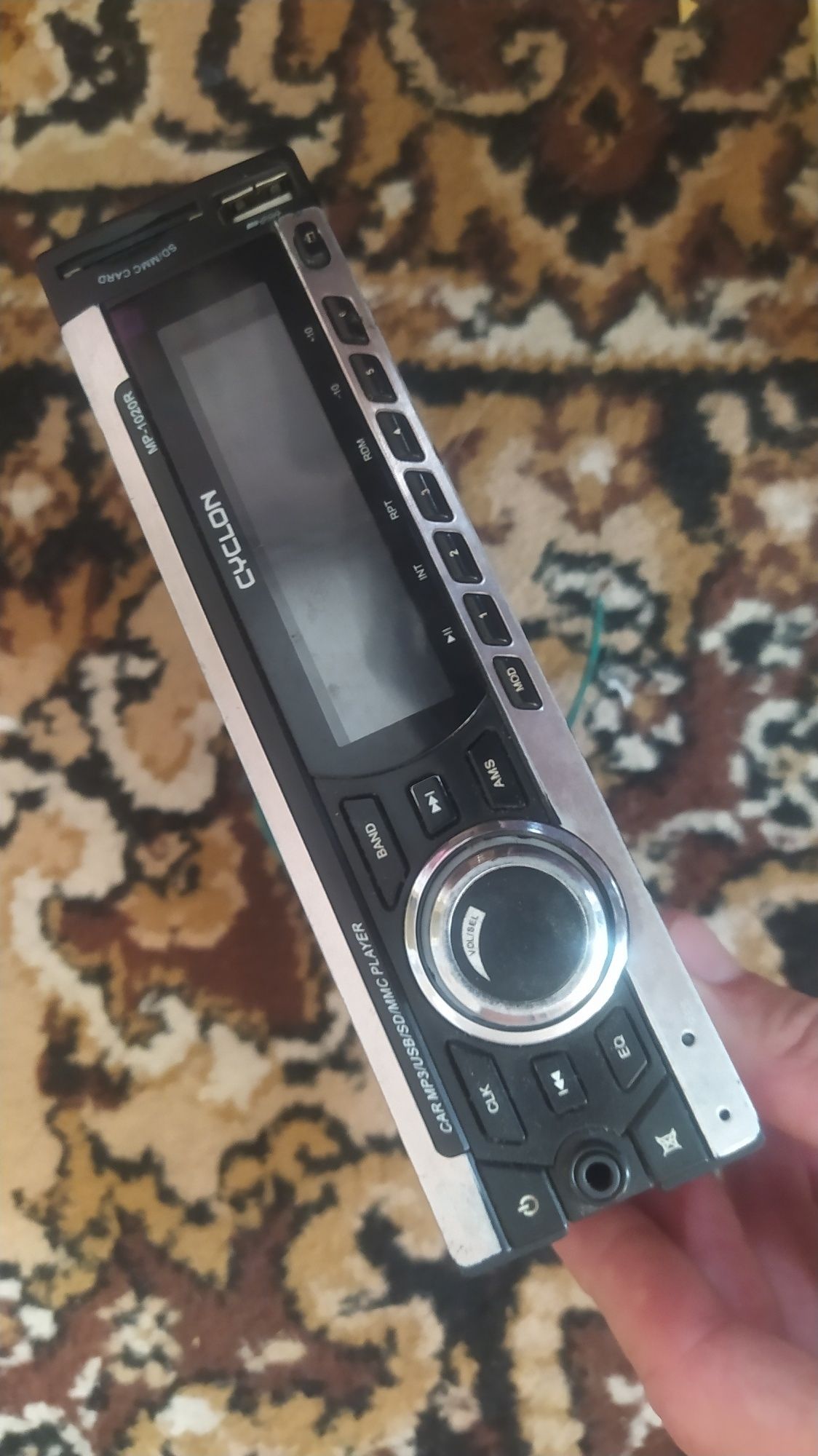 Продам автомагнитолу Cyclone mp-1020r