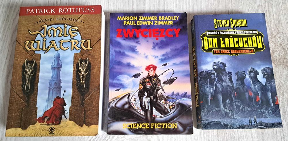 Rothfuss Imię wiatru + Marion Zimmer Zwycięzcy + Erikson Dom łańcuchów