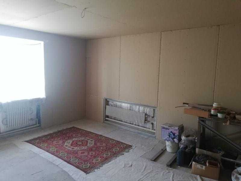 2 поверховий цегляний будинок у центрі Дергачів, 7 км від Харкова.