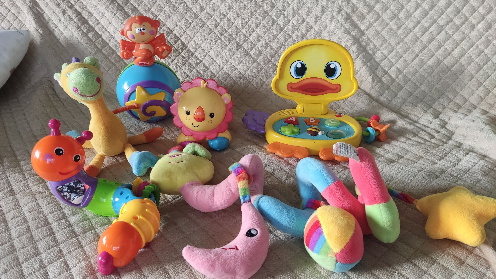 Zabawki interaktywne dla dziecka zestaw