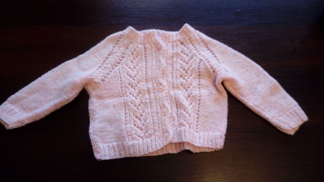 Sweterki dla niemowlaka