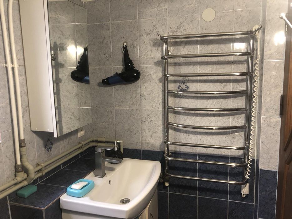 Здам будинок та номера