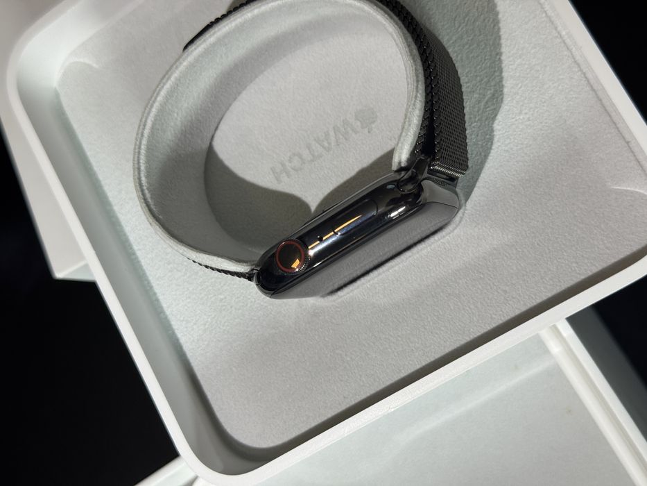 Apple watch series 9 45mm AÇO negro e display safira