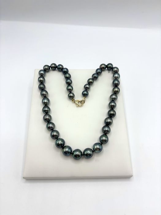 Naturalne Czarne Perły ze złotym zapięciem