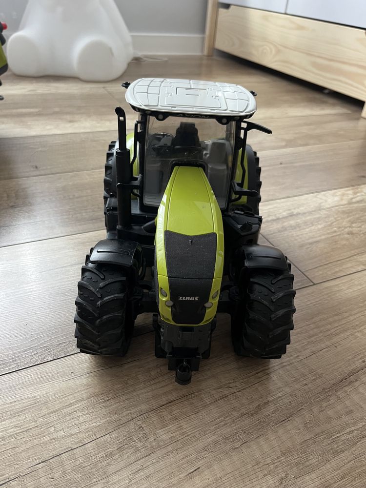 Bruder traktor claas