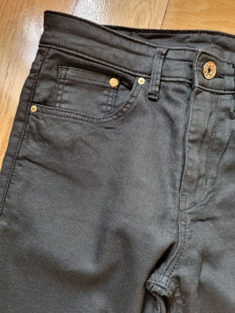 Czarne woskowane rurki H&M