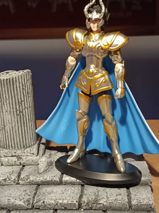 Figuras e estatuetas Saint Seiya em PVC (Cavaleiros de Ouro)