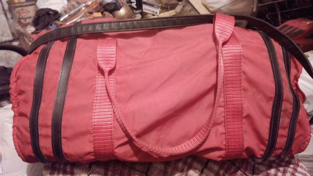 портфели сумки  спортивные  чемоданы  дорожные