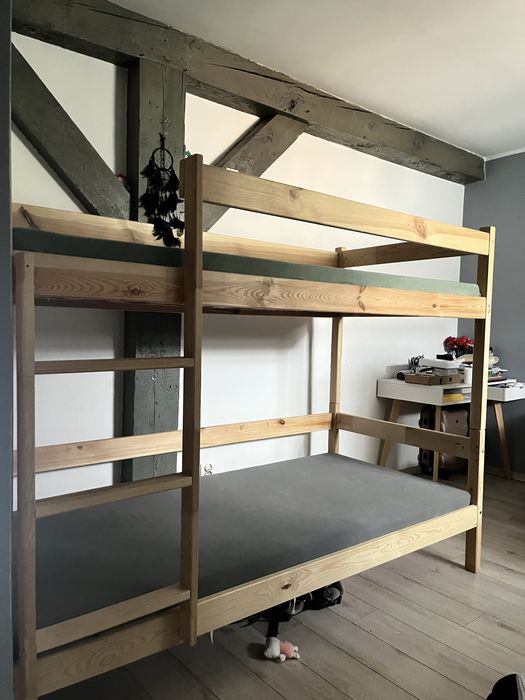 sosnowe łóżko pietrowe dla dzieci