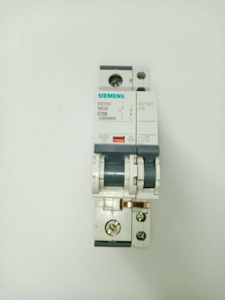 Wyłącznik nadprądowy, bezpiecznik że stykiem pomocniczym Siemens C16