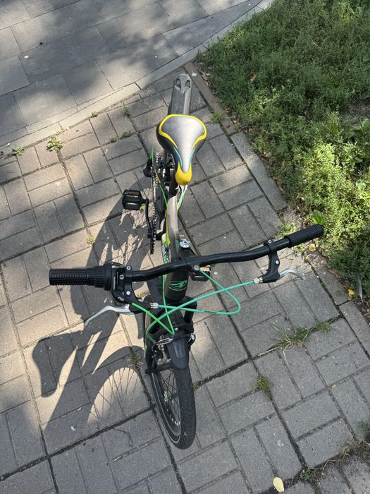 Дитячий велосипед.