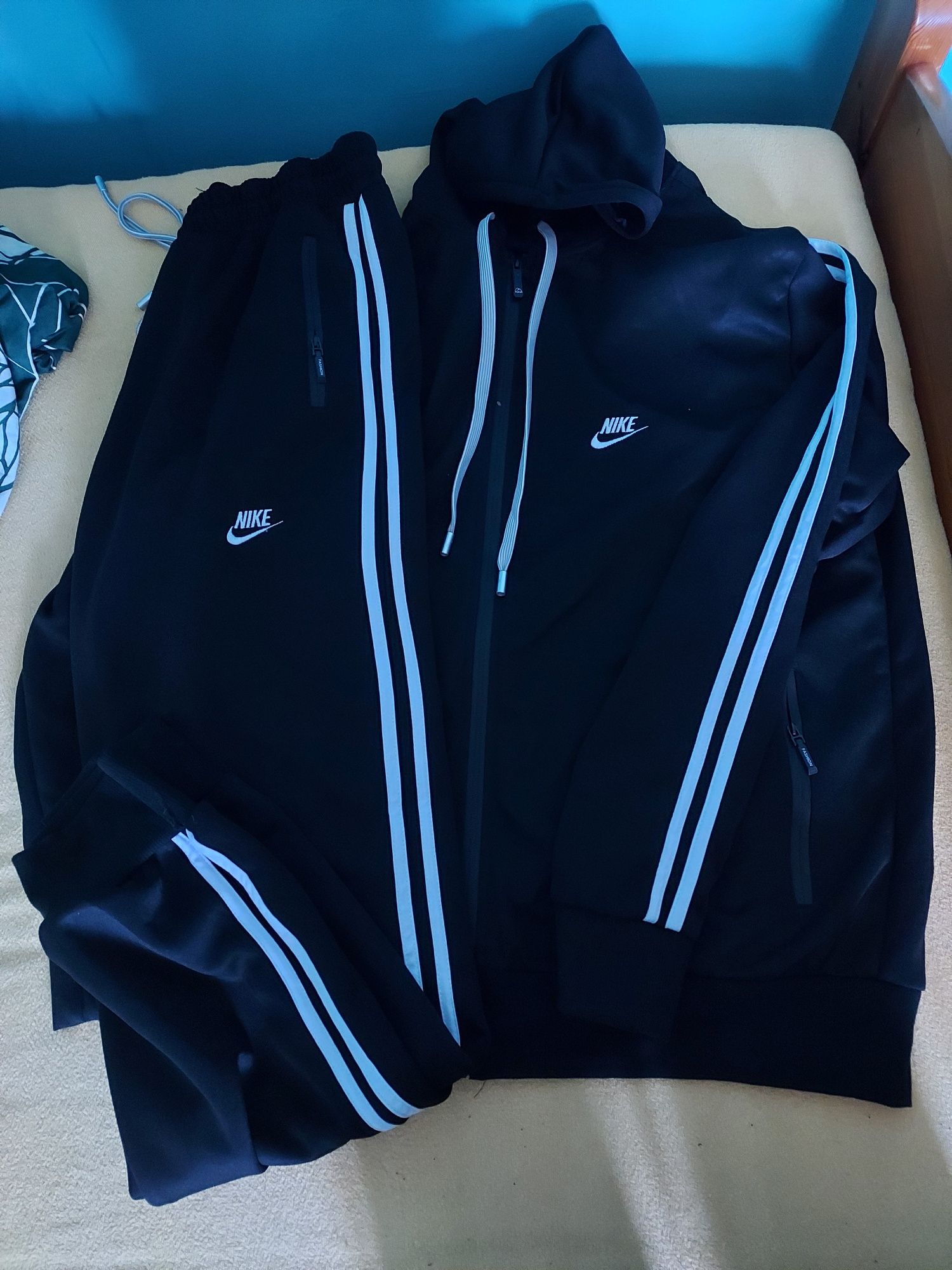 Męskie komplety dresowe. Wyszywane logo. Rozmiar. M. L.XL. XXL .3XL.