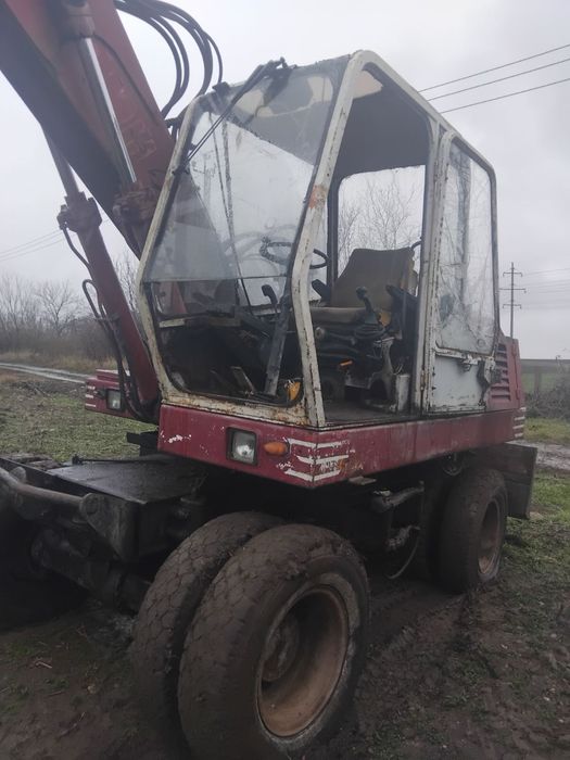 Продам ескаватор