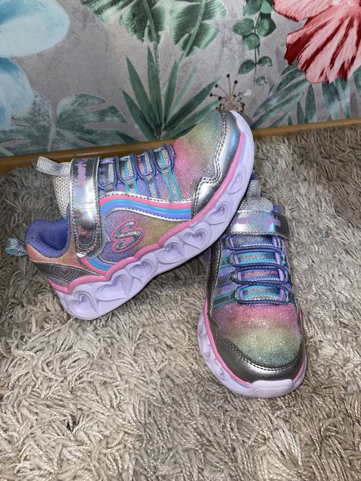 Кросівки Skechers 30 розмір світяться