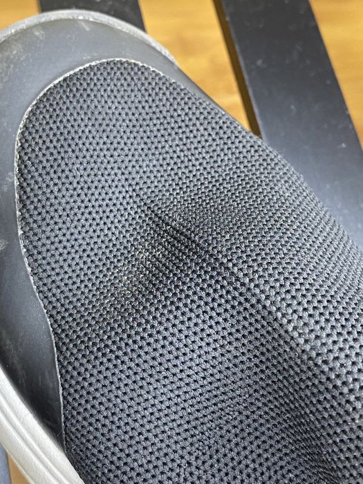 спортивні кросівки Zara