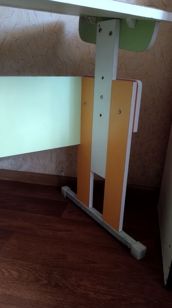 Продам парту для школярів, учнівську парту