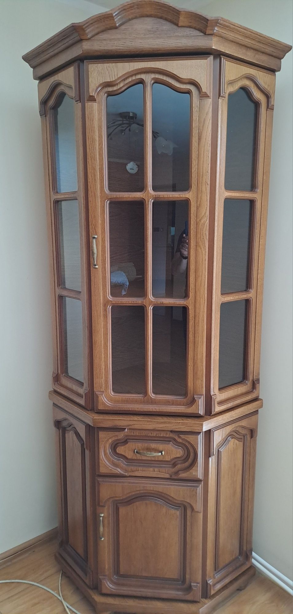Meble stylizowane + sofa + stół z krzesłami