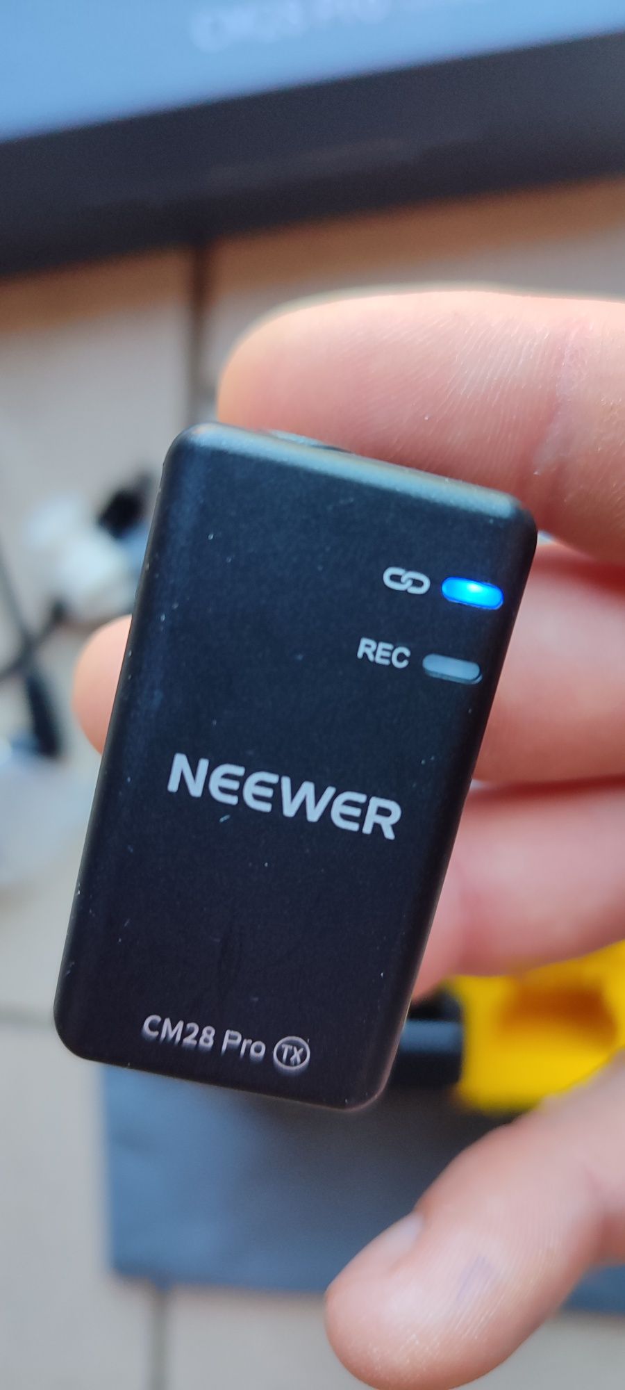 Петлічна мікрофонна система Neewer CM28 pro