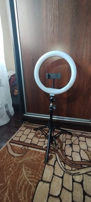 Кільцева LED-лампа.