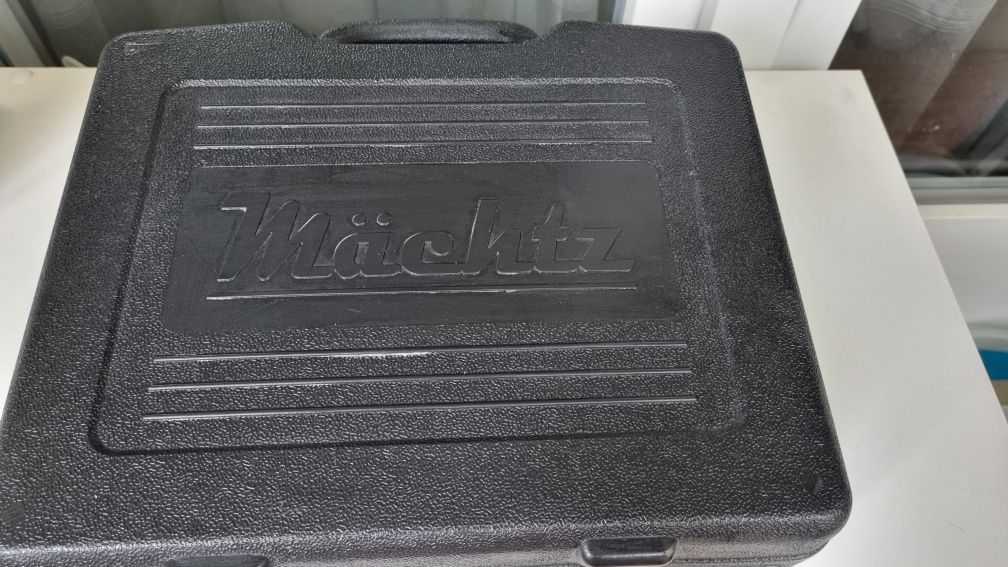 Продам електро лобзик MJS-1050B