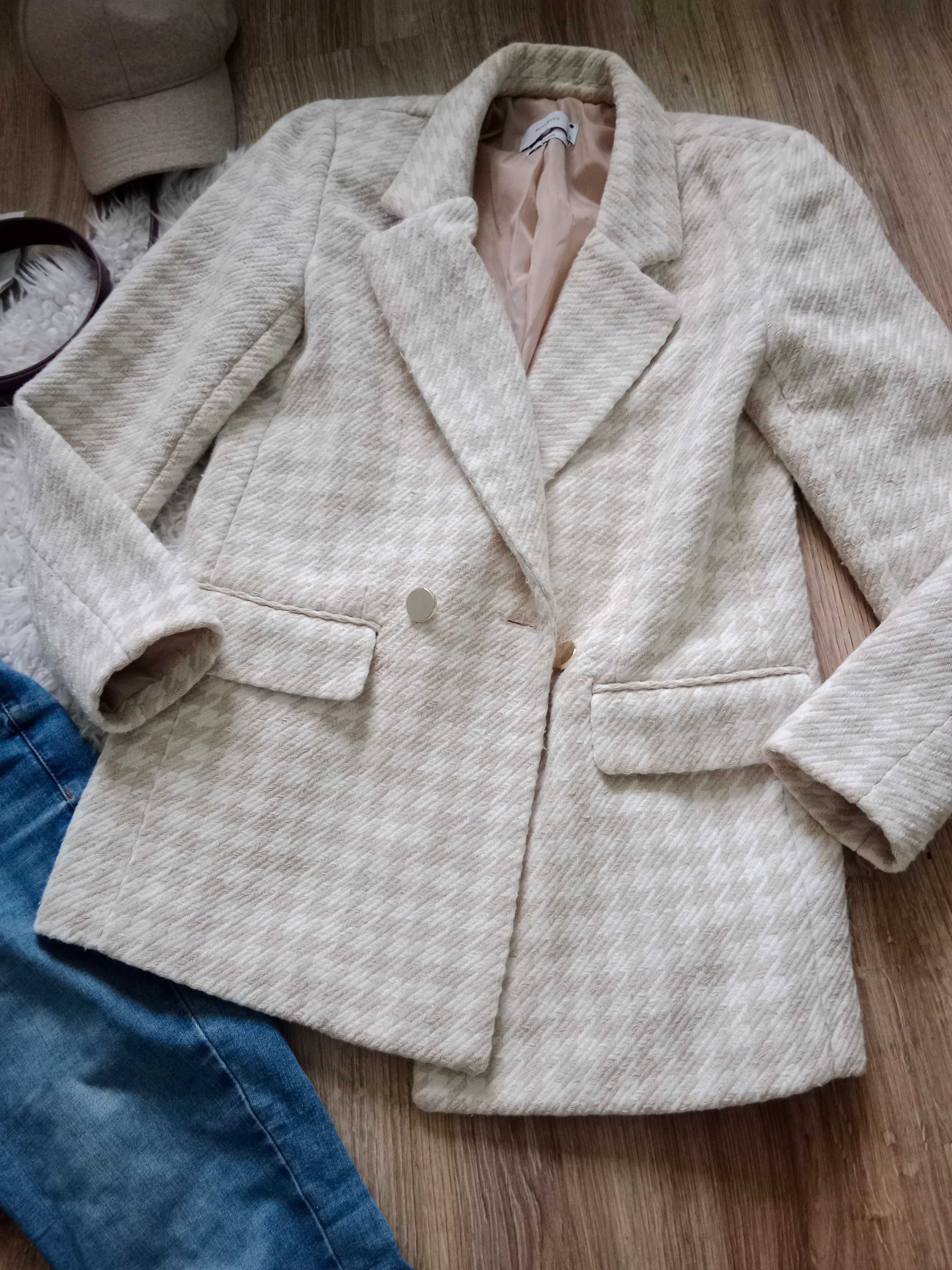 Elegancja marynarka reserved