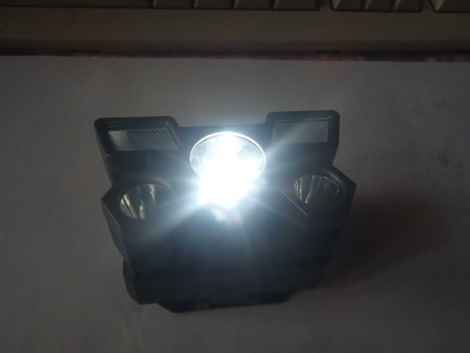 Фонарь налобный .