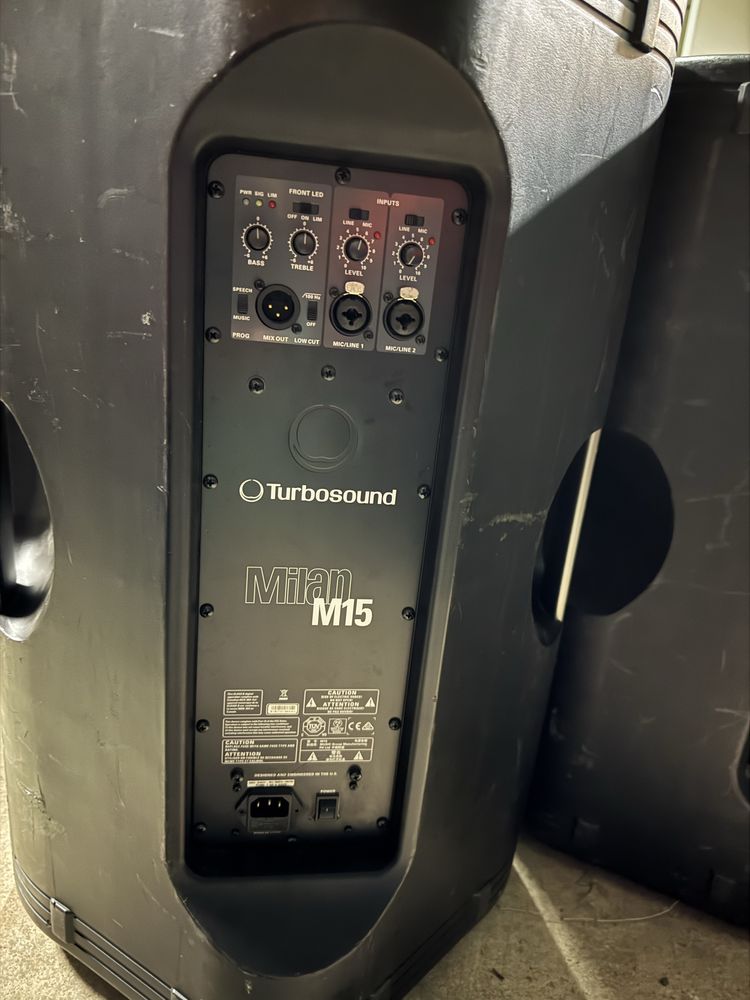 Sistema de som Turbosound milan 2x grave milan 18 e 2 x top milan 15