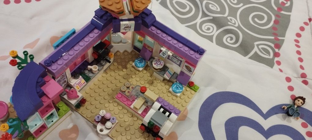 LEGO friends artystyczna kawiarnia Emmy