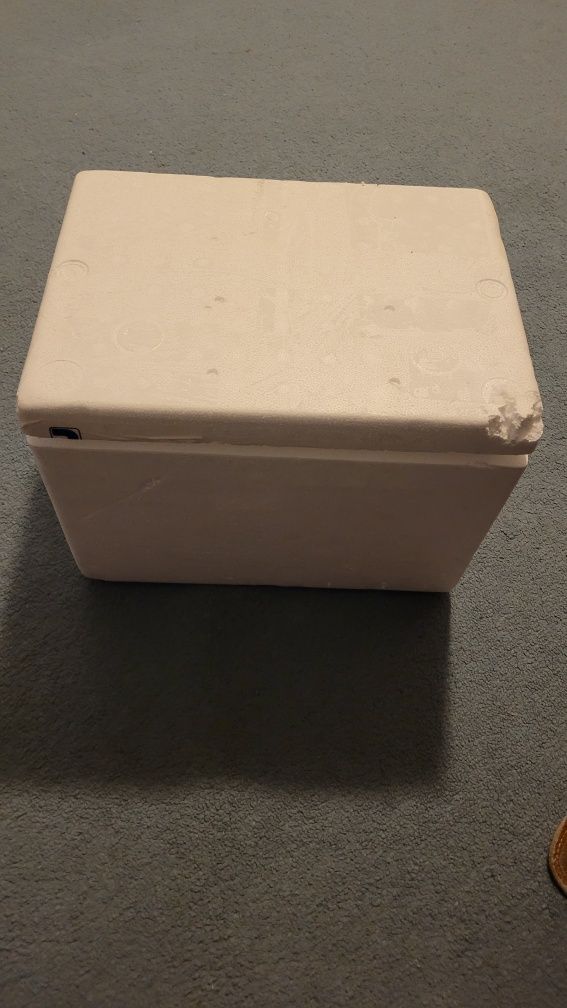Pojemnik styropianowy34x25x23cm