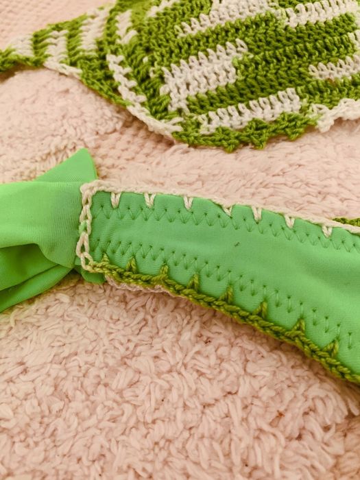 Bikinis e factos de banho de croché