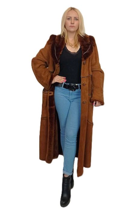 Kożuch damski ze skóry jagnięcej. Model Raisa