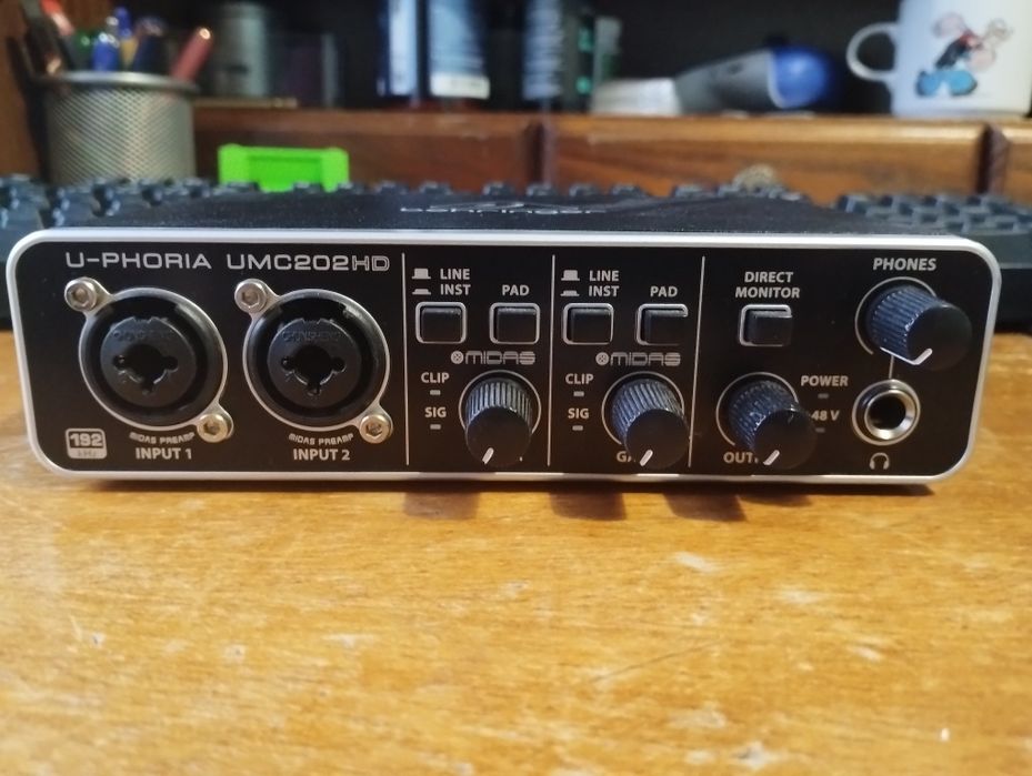 Behringer UMC202HD