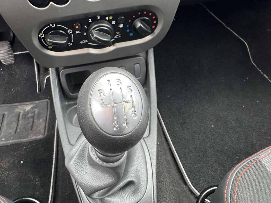 Продам Дастер 13р 1,5 дизель