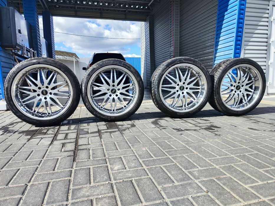 Диски Audi 22 радіус, з шинами 265 40 22