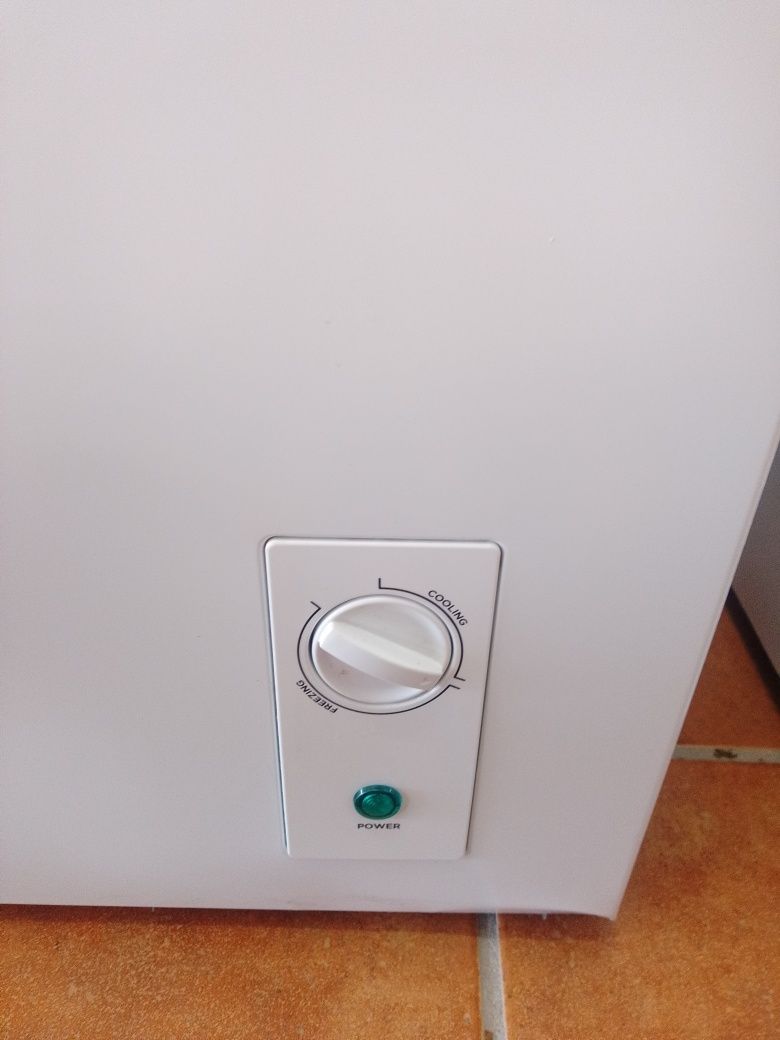 Arca Congeladora KUNFT 99 litros (Como Nova /Damos Garantia)
