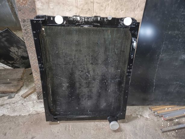 Радиатор основний Маз-630305 Оригінал Б.у. в гарному стані