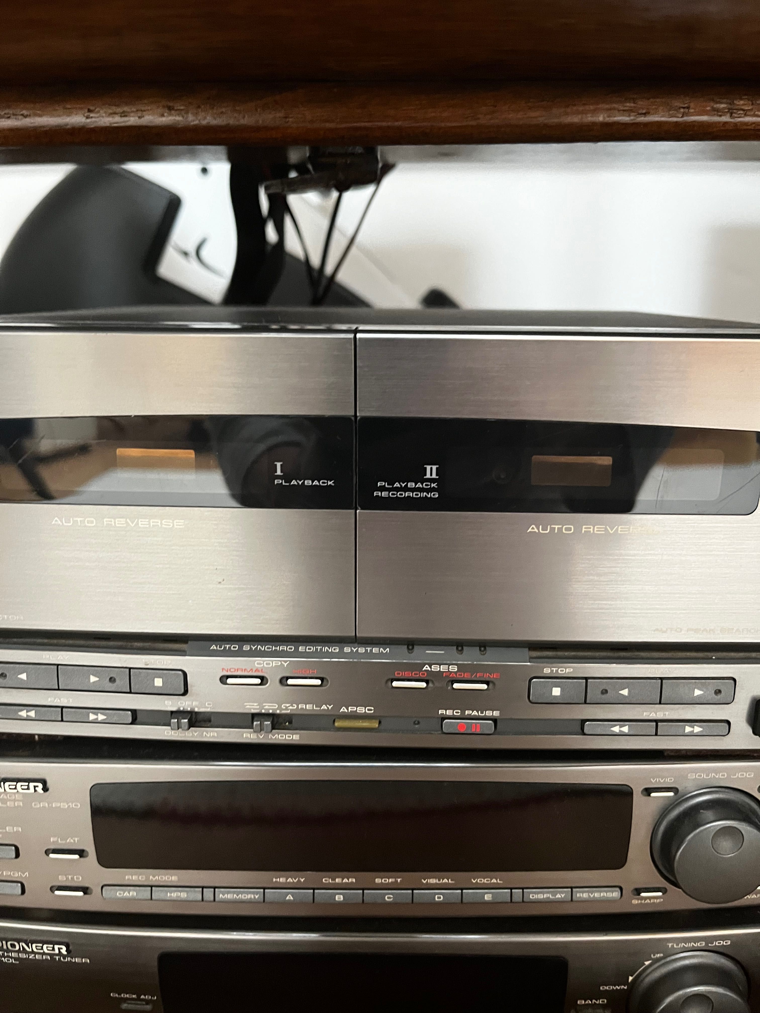 Hi-Fi Pioneer A-P510 (secções separadas) com duas colunas